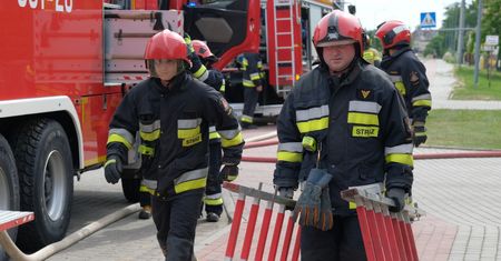 Wielka ewakuacja w Poznaniu. "Wybiegali w strojach kąpielowych"