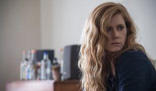 Plejada gwiazd w poruszającym serialu HBO. "Ostre przedmioty" już na DVD