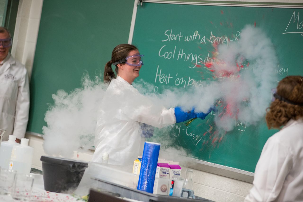 Pierwiastki, metale, sole? Ekspert z dziedziny chemii? Sprawdź się