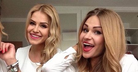 Laura i Natalia robią selfie ze znaną siostrą!