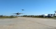 Szalony popis ukraińskich pilotów. Przelecieli metry nad płytą lotniska