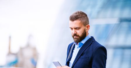 Smartfon dla mężczyzny z szybkim Internetem - Samsung Galaxy J3