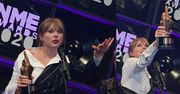 Taylor Swift pyszni się nagrodą NME w kształcie "FAKA" (FOTO)