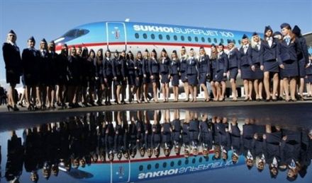 Stewardessy i stewardzi zostali wysłani na przymusowe odchudzanie