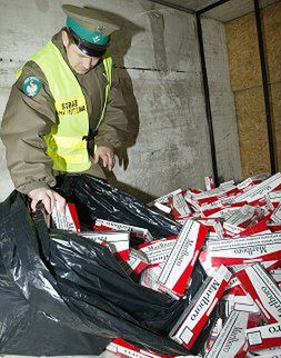 Udaremniono przemyt papierosów wartych 100 tys.zł