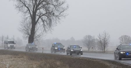 To politycy wymuszają taki styl jazdy. Były kierowca z ochrony rządu komentuje drogowe szarże SOP