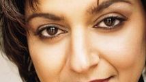 Meera Syal to słynna angielska komediantka pochodzenia hinduskiego.