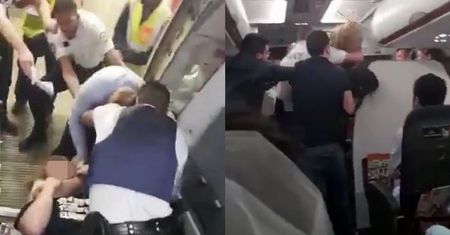 Rzucił się na stewardessę, bo samolot miał opóźnienie. Szokujące sceny na pokładzie