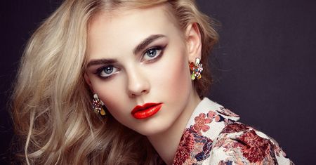 Bajeczne koszule w kwiaty – kwitnąca moda na jesień