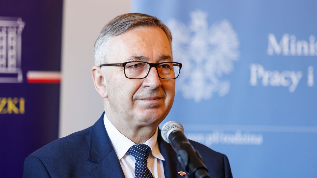 500+. Wiceminister rodziny podkreśla, że na razie żadne zmiany w programie nie są szykowane