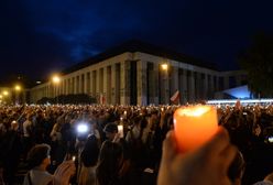 "Schetyna na roratach". Internauci tworzą memy