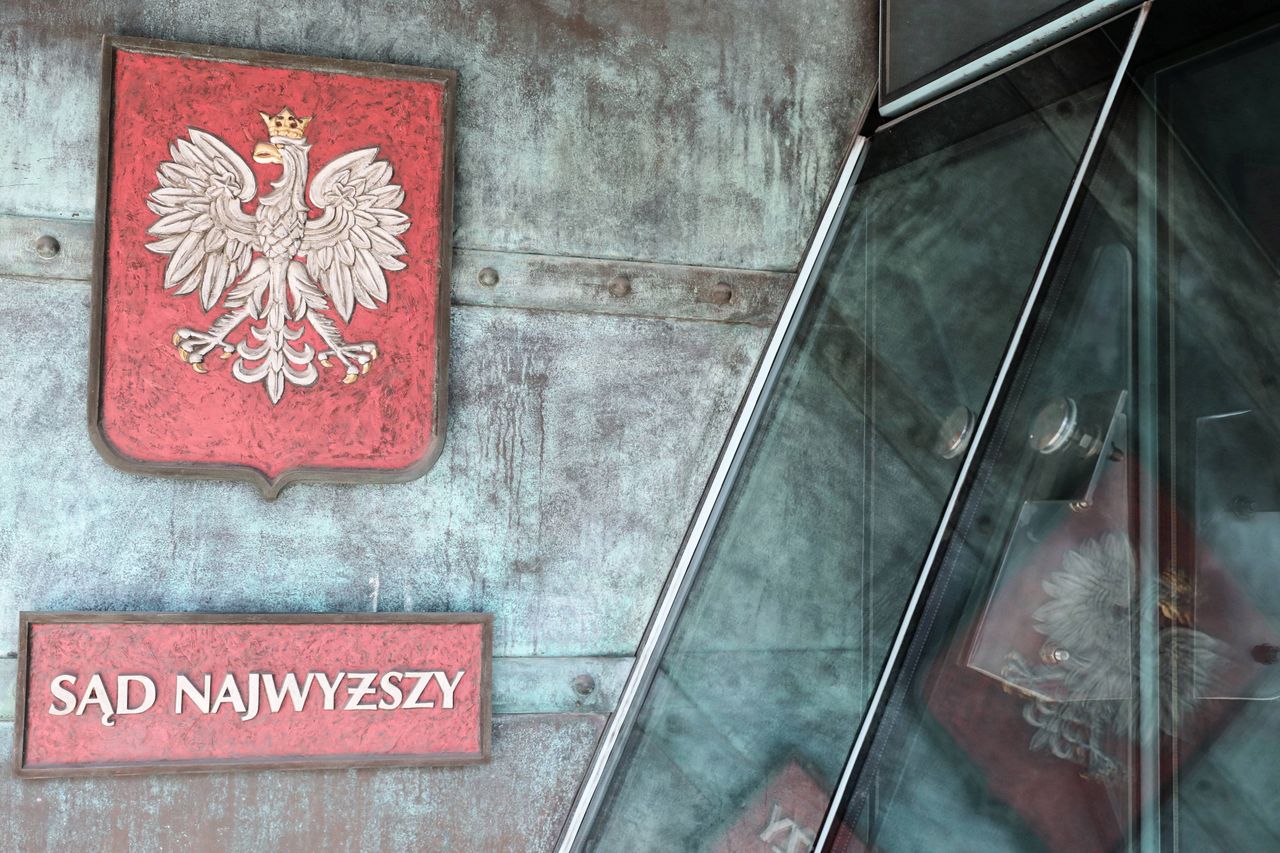 Spór o Sąd Najwyższy. Sędzia Wojciech Katner zawiesza swoje sprawy