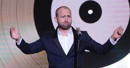 Borys Szyc bojkotuje Black Friday. "To jedna wielka ściema"