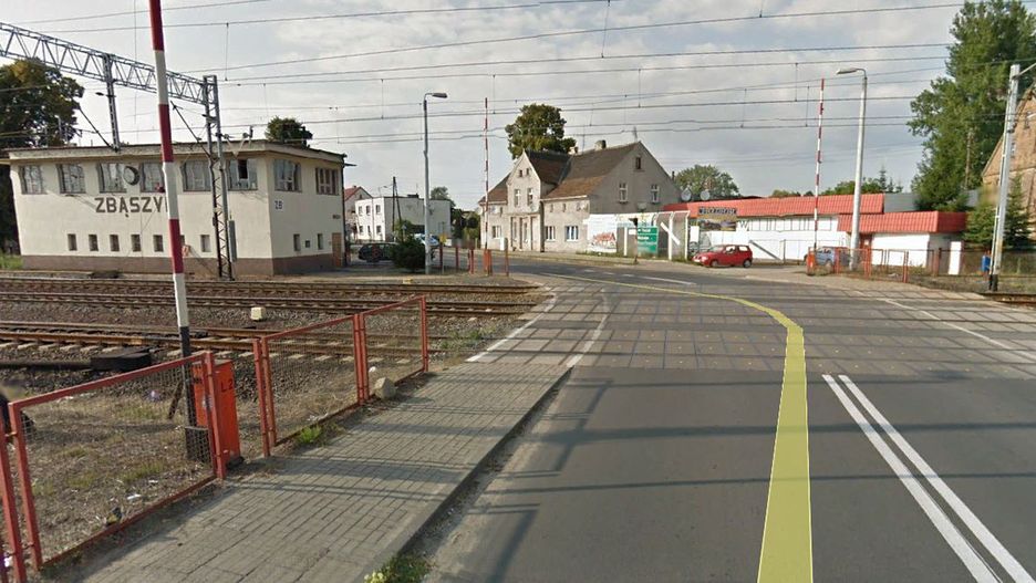 Zbąszyń. TIR wjechał pod pociąg relacji Warszawa-Berlin