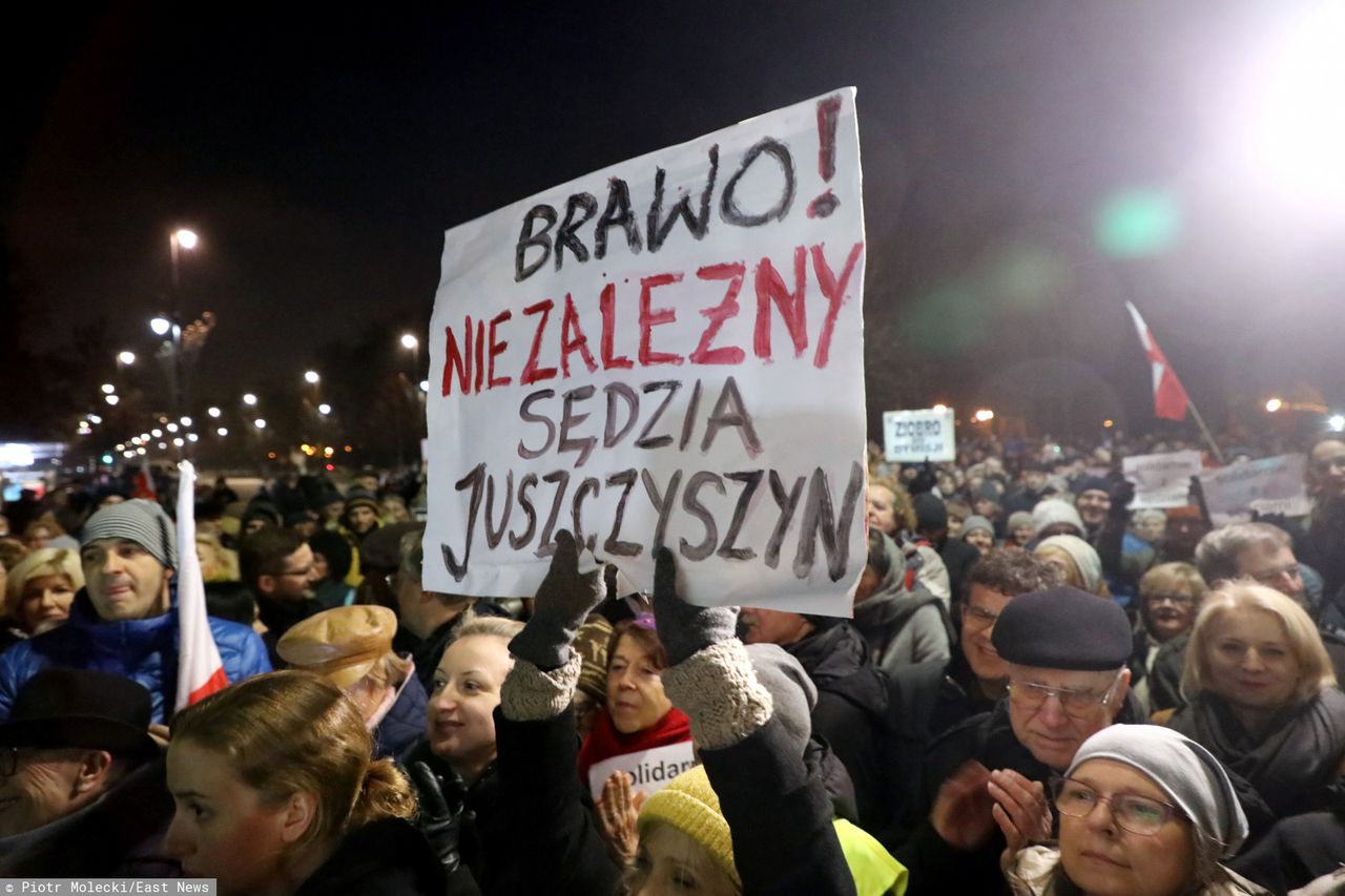 "Politycy w sędziowskich togach". "FAZ" o nowych członkach TK