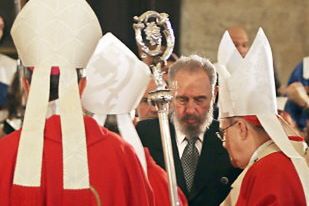 Fidel Castro modli się za Papieża