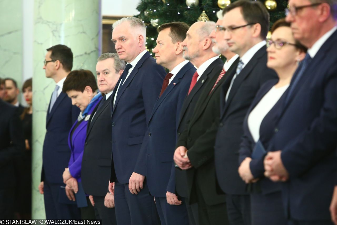 Zdjęcie, które mówi wszystko o powołaniu rządu. Spójrzcie na Szydło