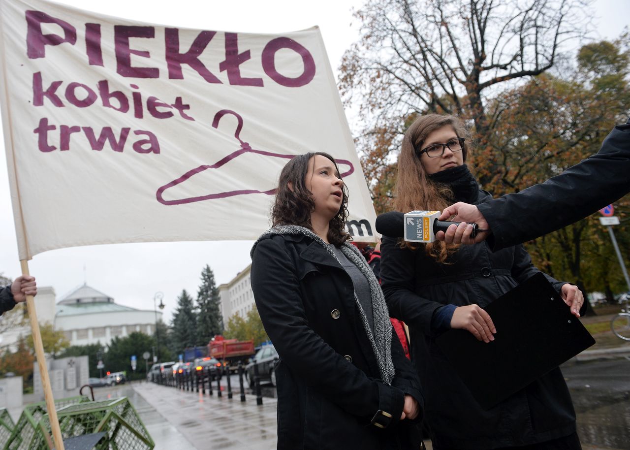 Iskrzy na lewicy. SLD musi się tłumaczyć za tekst o "cnotliwej Marcelice"