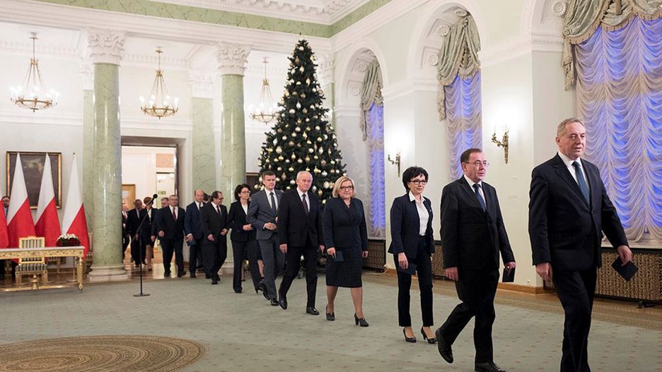 Prezydent Andrzej Duda powoła nowych ministrów. Zdjęcie z powołania rządu Mateusza Morawieckiego 11 grudnia 2017 r.