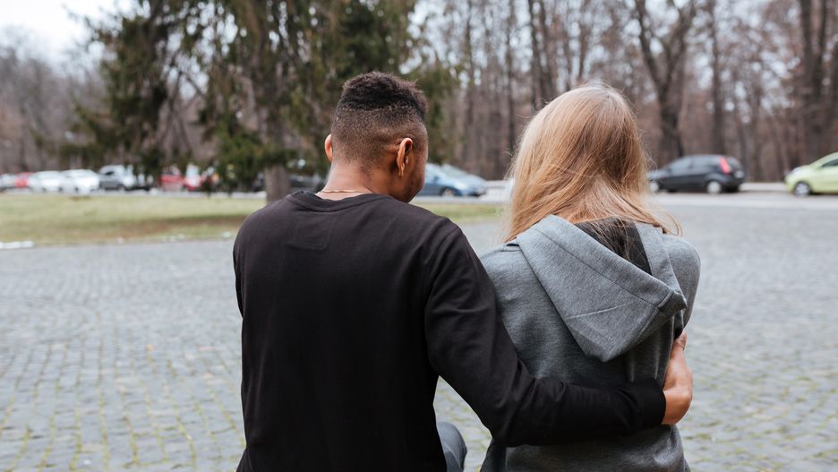 Polki coraz chętniej wiążą się z obcokrajowcami 