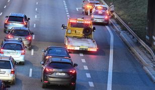 Wypadek w Warszawie na S8. Duże utrudnienia w obu kierunkach