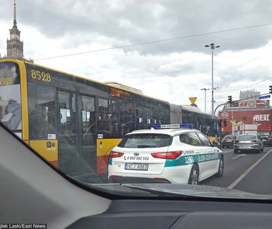 Paraliż Warszawy - wypadki i korki, większość ulic w centrum zamknięta
