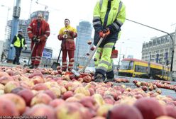 Plac Zawiszy - utrudnienia po proteście rolników. Policja wznowiła ruch we wszystkich kierunkach