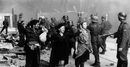 Niemcy. Historyk krytykuje za brak wiedzy o Polsce