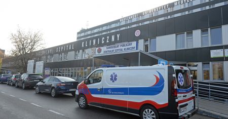 Koronawirus w Warszawie. Szpital na ul. Banacha prosi o pomoc