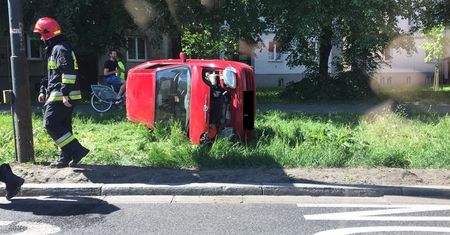 Dachowanie na Grzymały Sokołowskiego. Do tego prowadzi nadmierna prędkość