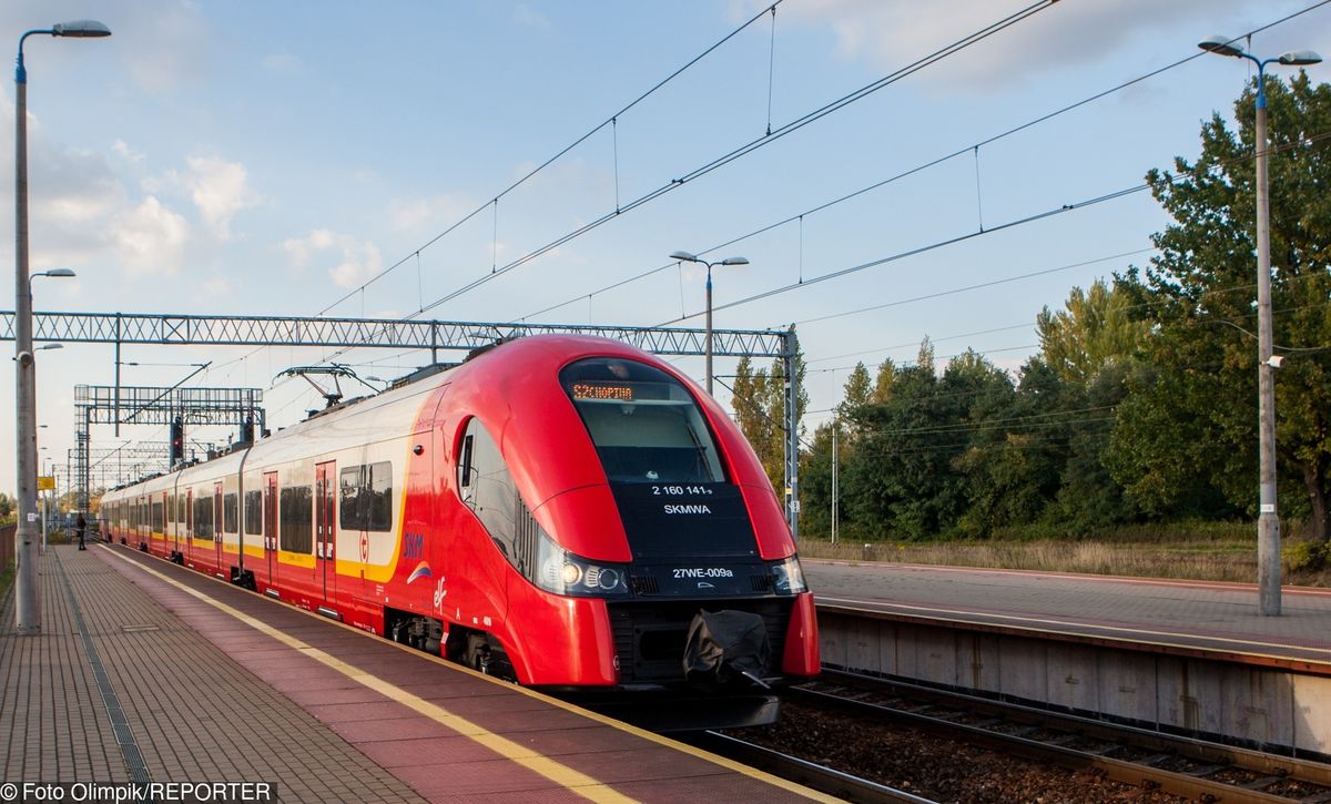 Koparka uszkodziła rurę z gazem w pobliżu stacji Warszawa Falenica- ruch został wstrzymany