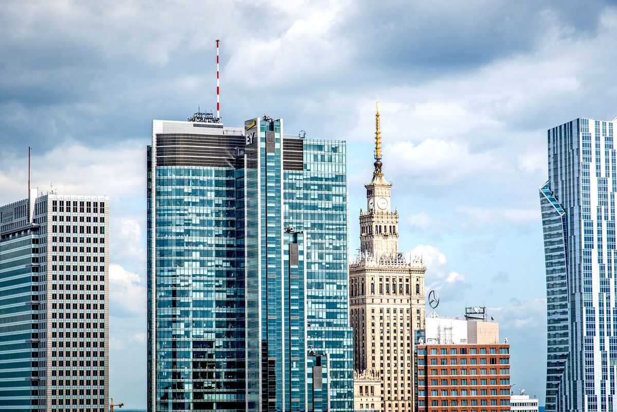 Warszawskie centrum bez prądu. Światło zgasło w biurowcach i ministerstwach