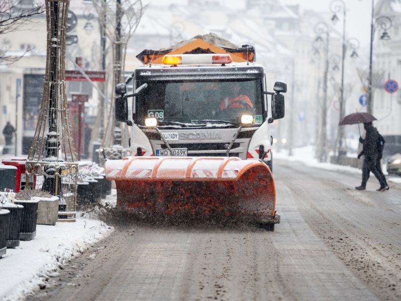 Warszawa oszczędziła kilkadziesiąt milionów na zimie. Ale nie na ogrzewaniu - ciepło podrożało tak, że profitów nie ma