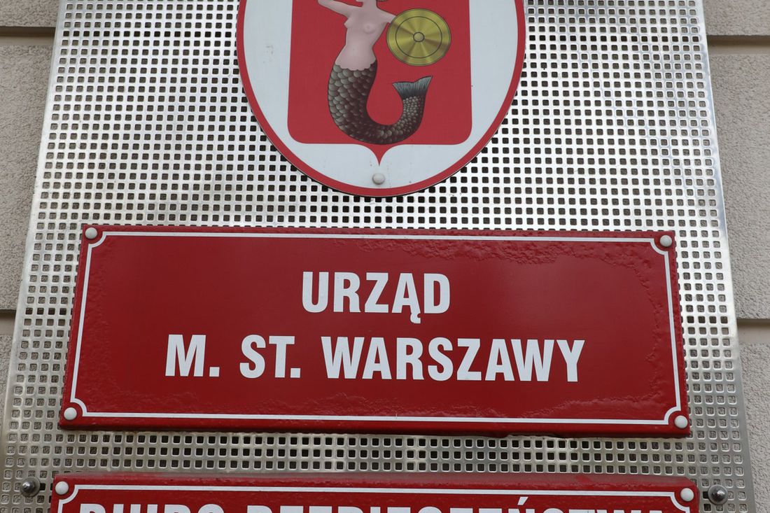 Koronawirus w Warszawie. Zmiany w pracy urzędów. Będą otwarte krócej