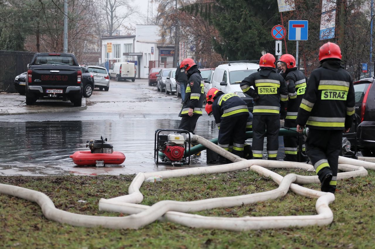Czarna maź w Warszawie. Wiadomo, kto mógł zostawić bombę ekologiczną 