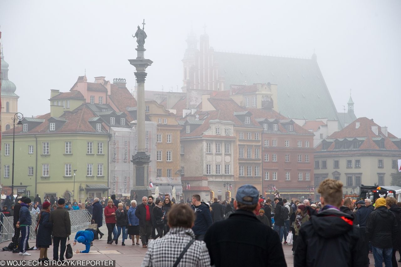 Smog Warszawa - 30 stycznia. Zła jakość powietrza. Sprawdź pomiary w poszczególnych dzielnicach