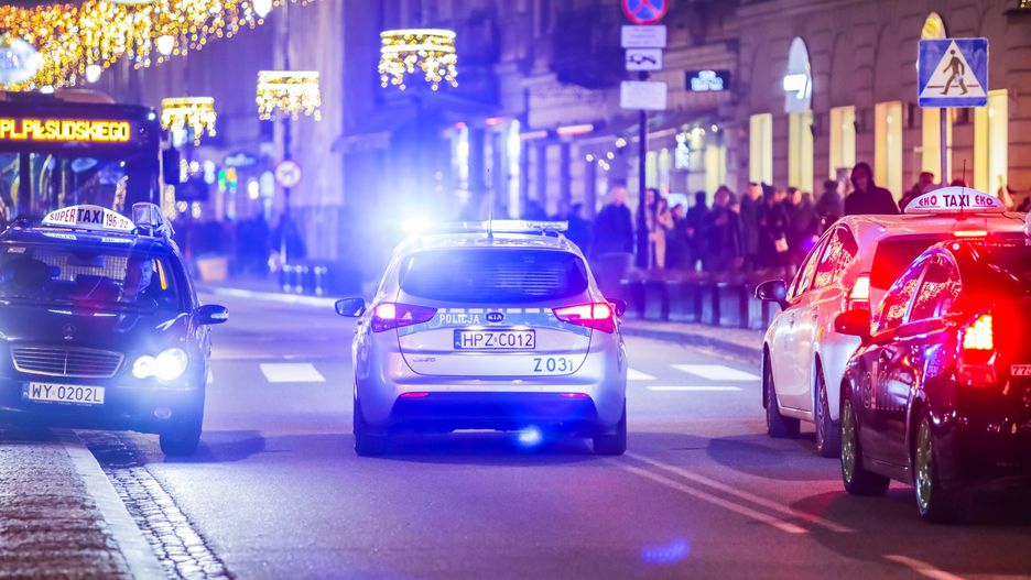 Warszawa. Policja eskortowała rodzącą kobietę do szpitala [zdj. ilustracyjne]