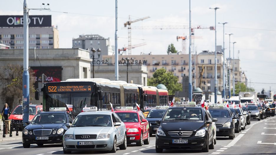 Warszawa: duże utrudnienia w ruchu związane ze szczytem bliskowschodnim