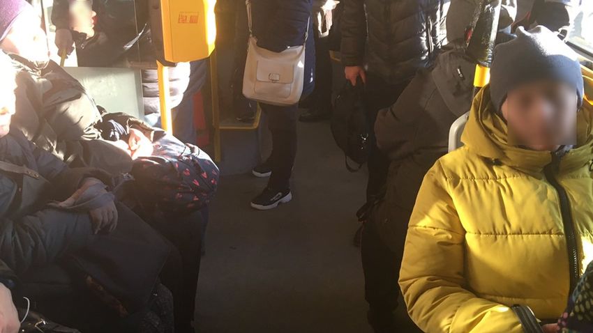 Warszawa. Zdjęcie zostało zrobione w autobusie linii 523.
