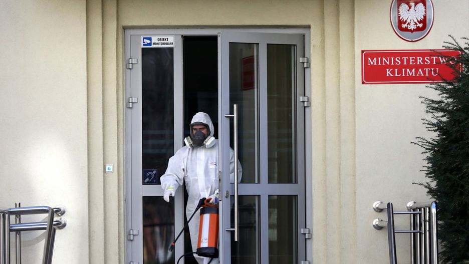 Koronawirus w Warszawie. Budynek Ministerstwa Klimatu.