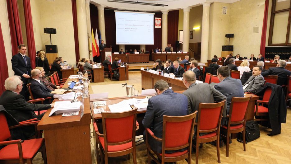 Warszawa. Radni przedłużyli program refundacji in vitro do 2022 r.