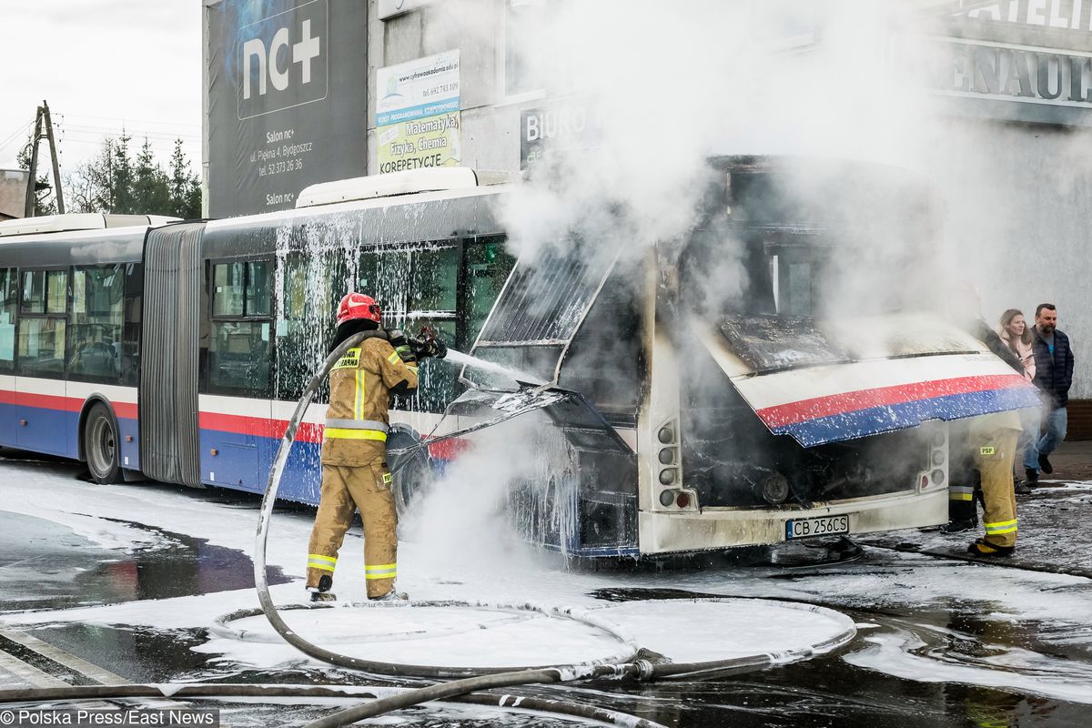 Bydgoszcz. Pożar autobusu miejskiego