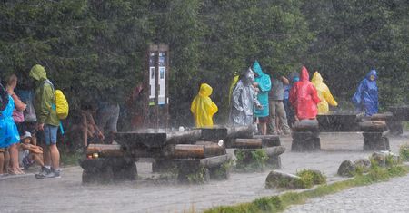 Prognoza pogody. Ostrzeżenia IMGW. Idzie silny deszcz i śnieg