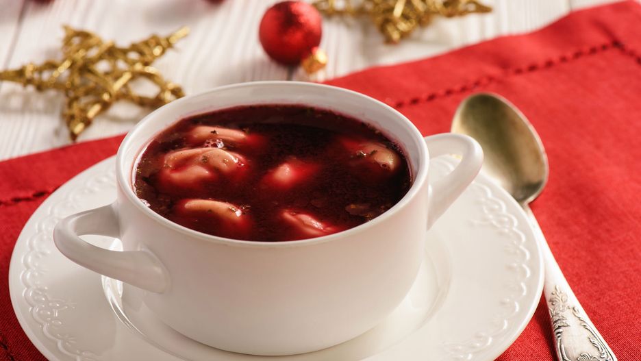 Barszcz wigilijny – przepis. Czy zdążysz go przygotować na Boże Narodzenie?