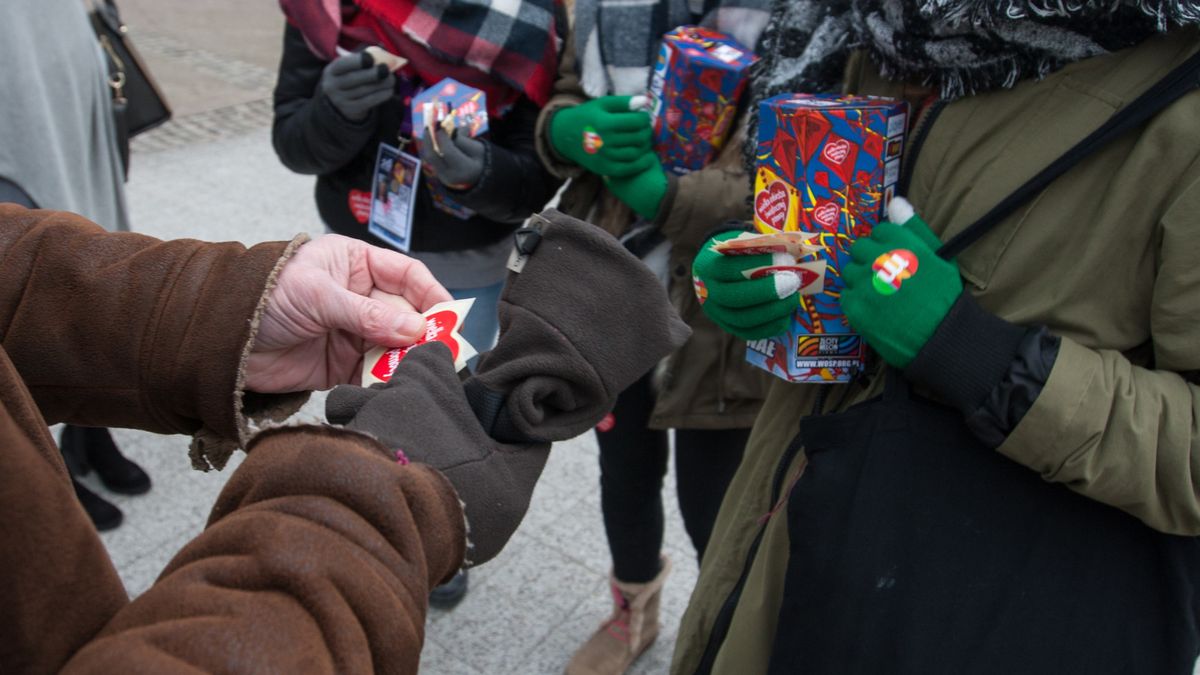 Wolontariusze wyszli na ulice z samego rana