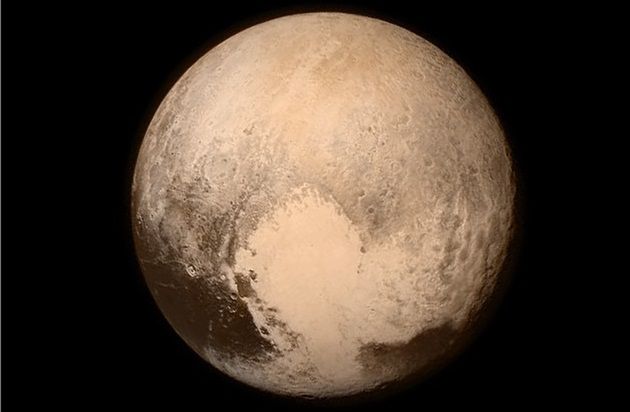 W końcu dotarły! Pierwsze zdjęcia z bezpośredniego przelotu New Horizons koło Plutona
