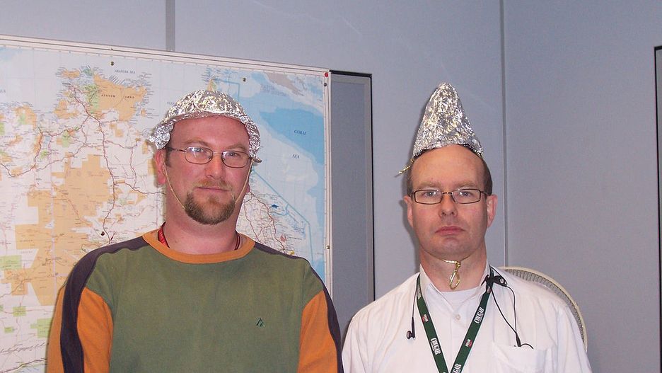 Foliowe czapki - eleganckie i praktyczne. 