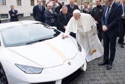 Papież Franciszek dostał Lamborghini za 185 tys. euro. Nie odstawi Papamobile