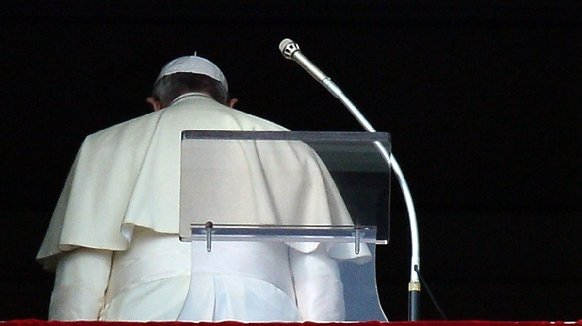 Koronawirus w Watykanie. Anioł Pański jednak bez wiernych. Papież Franciszek przemówi z telebimów