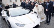 Papież Franciszek dostał Lamborghini za 185 tys. euro. Nie odstawi Papamobile